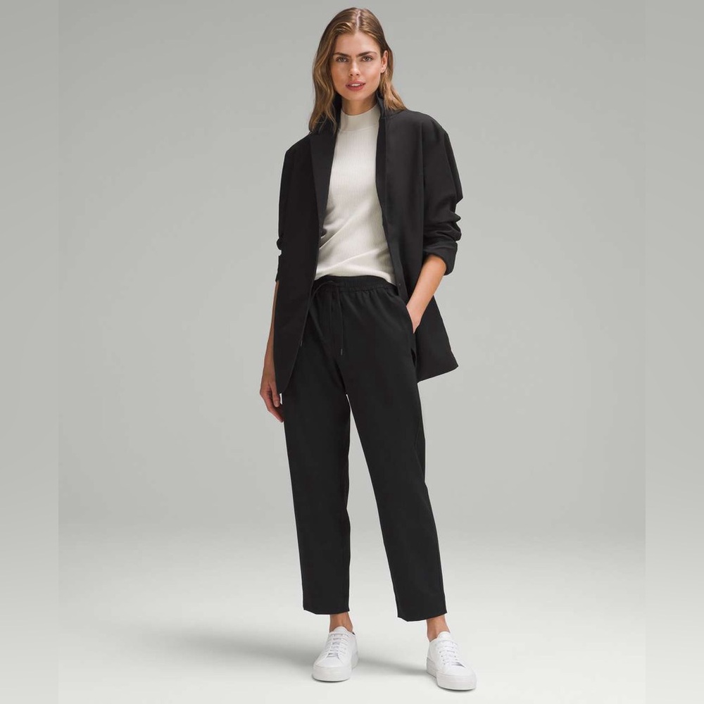 Lululemon Tapered-Leg Mid-Rise Trouser 7/8 Length *Luxtreme! Black! W Small.